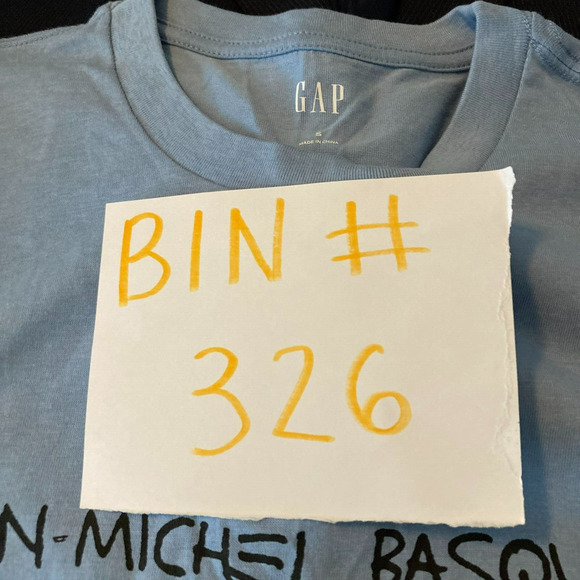 Gap T-Shirt Mens Sz S Jean-Michel Basquiat Blue Cotton Graphic Art Long Sleeve - Picture 9 of 9